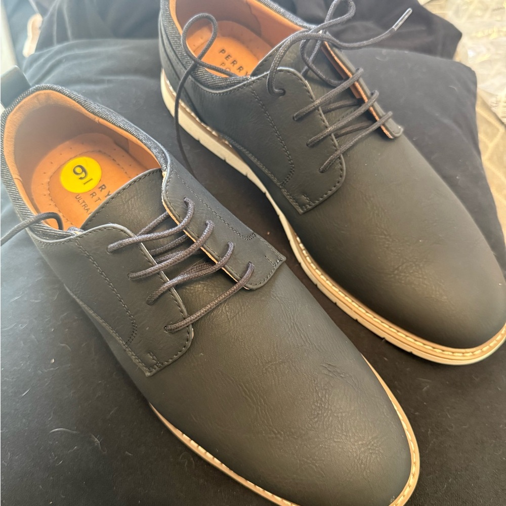Perry Ellis Men's Dark Oxford Shoes
